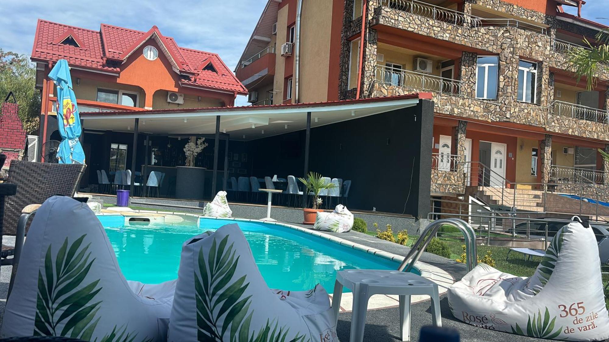 Hypnotic Villa Piteşti Exteriér fotografie